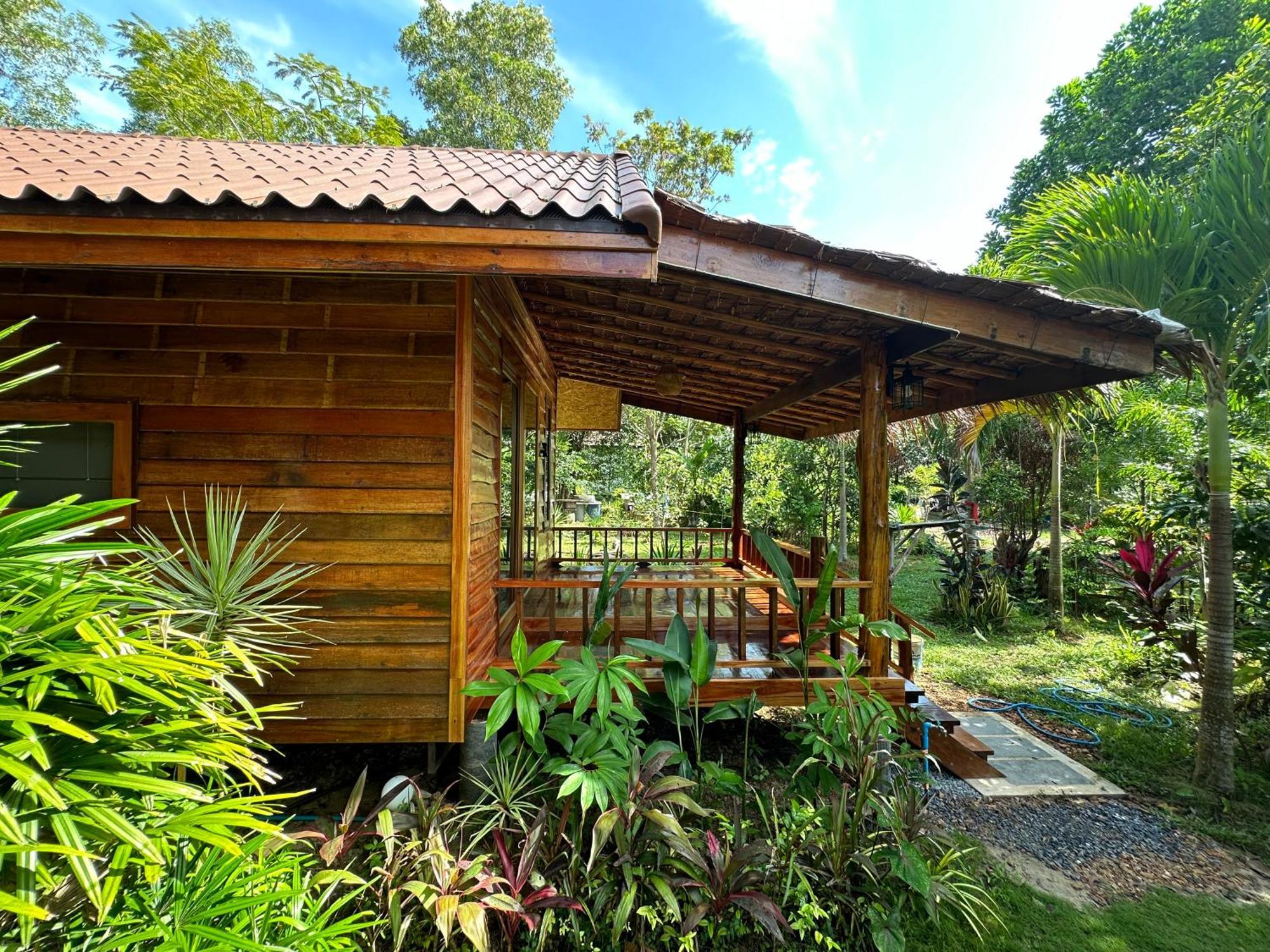Koh Jum Bungalow & Hostel Экстерьер фото