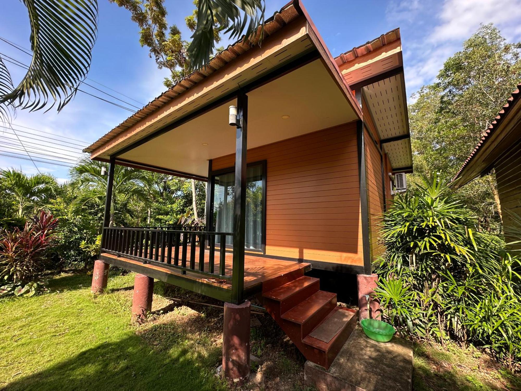 Koh Jum Bungalow & Hostel Экстерьер фото