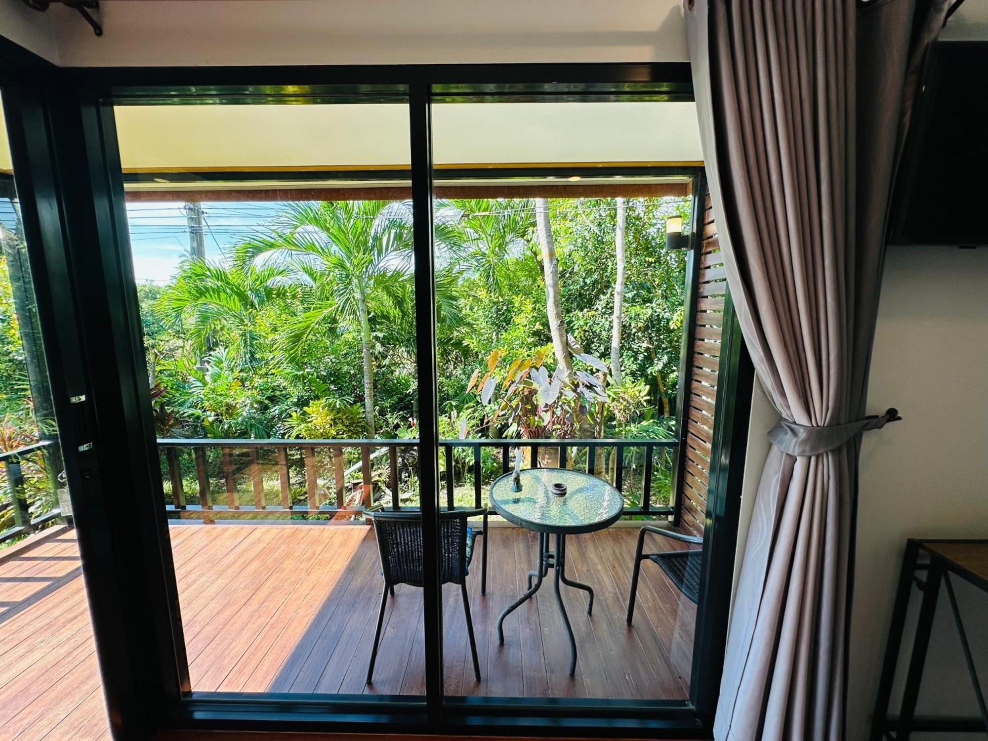 Koh Jum Bungalow & Hostel Экстерьер фото