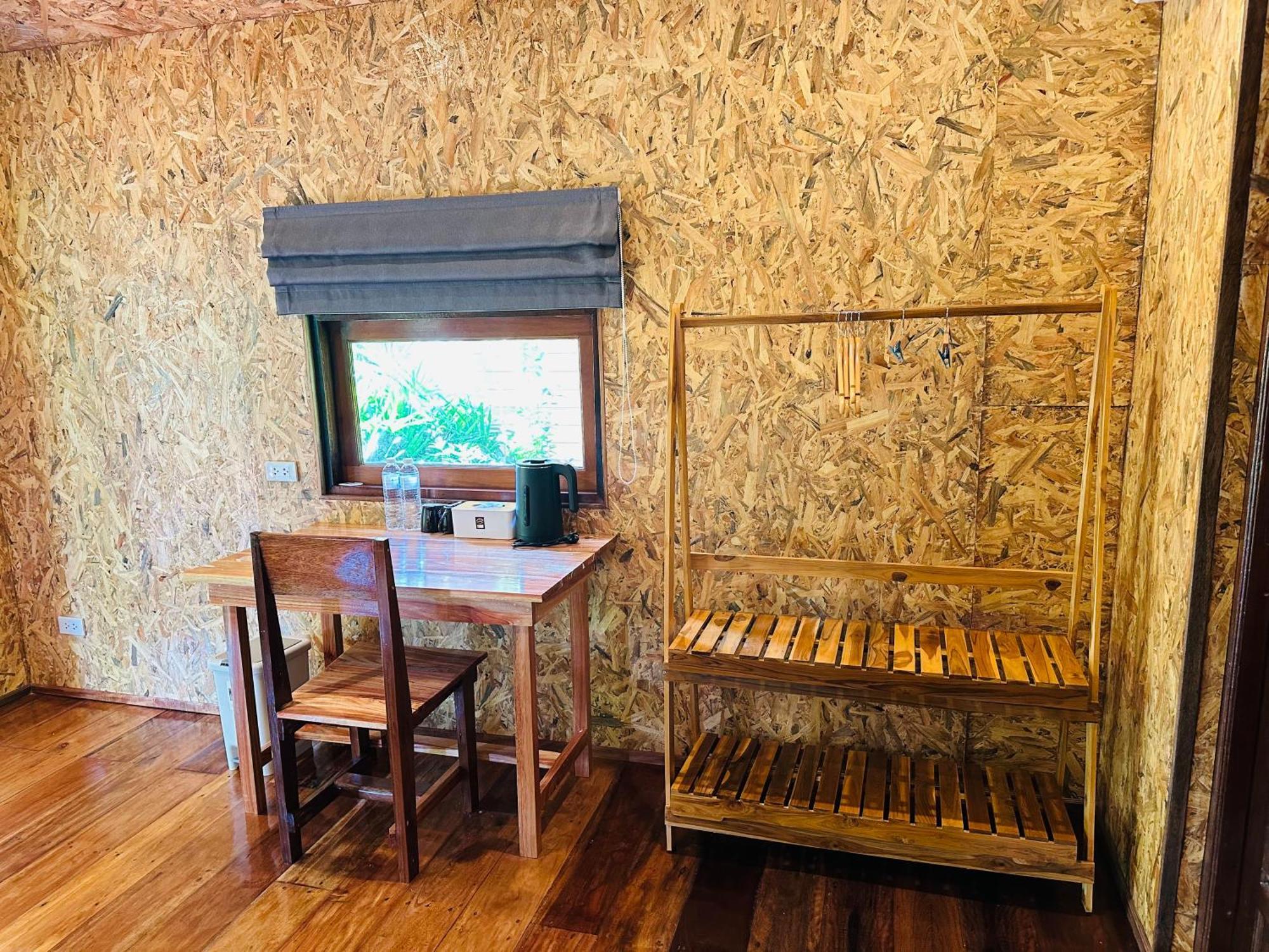 Koh Jum Bungalow & Hostel Экстерьер фото