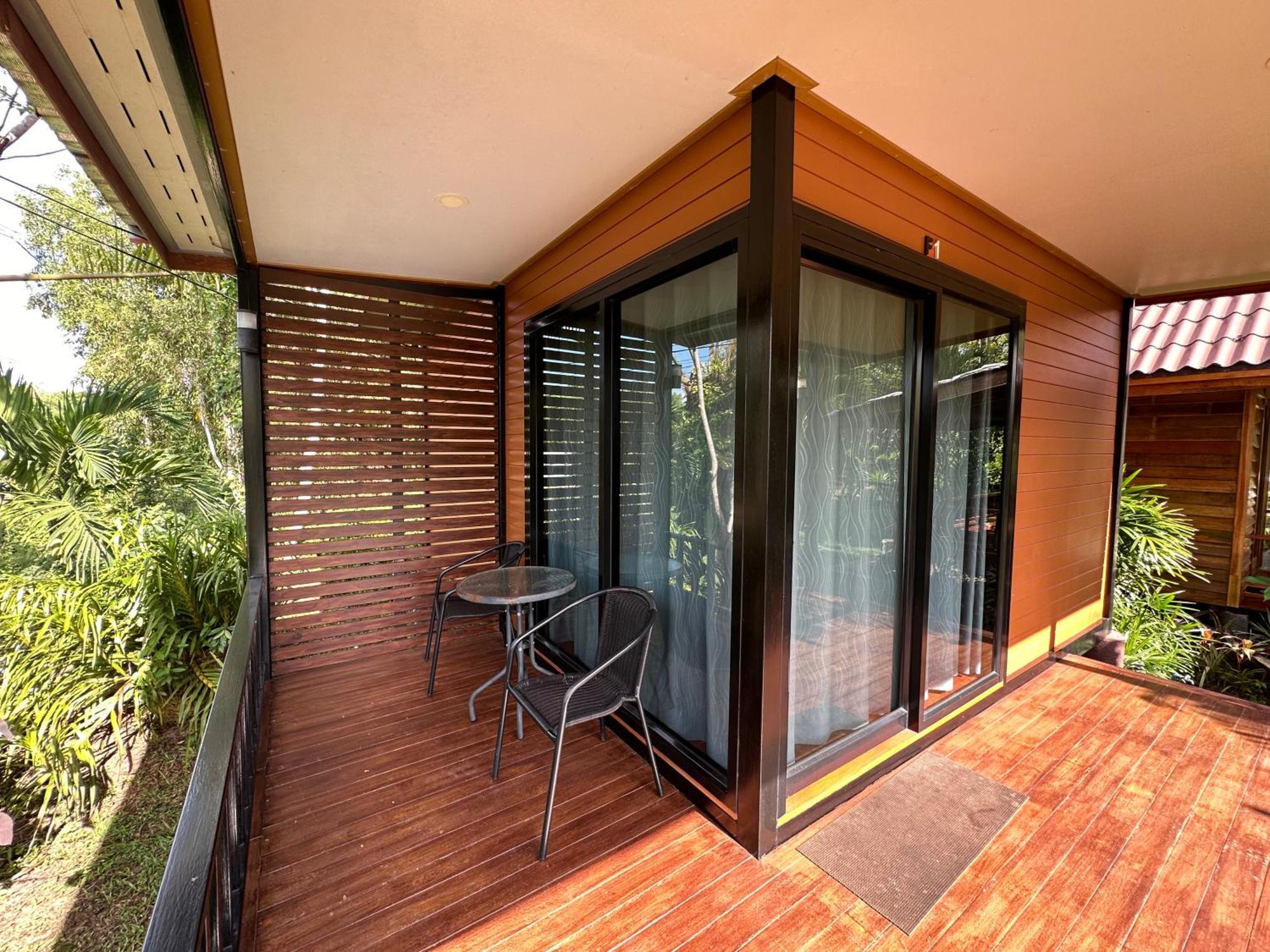 Koh Jum Bungalow & Hostel Экстерьер фото