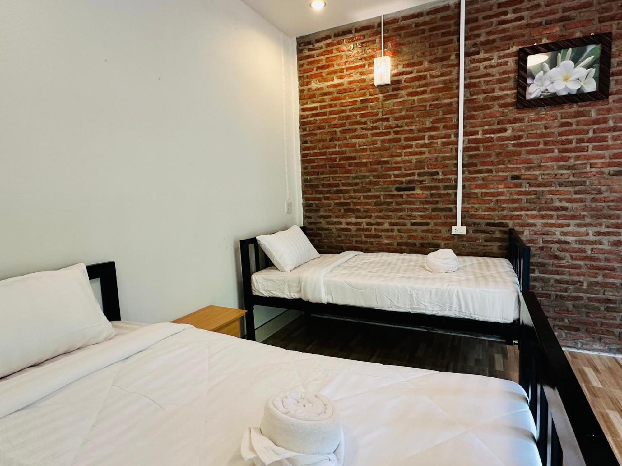 Koh Jum Bungalow & Hostel Экстерьер фото