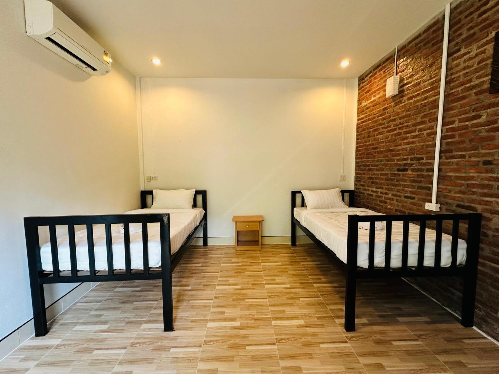 Koh Jum Bungalow & Hostel Экстерьер фото
