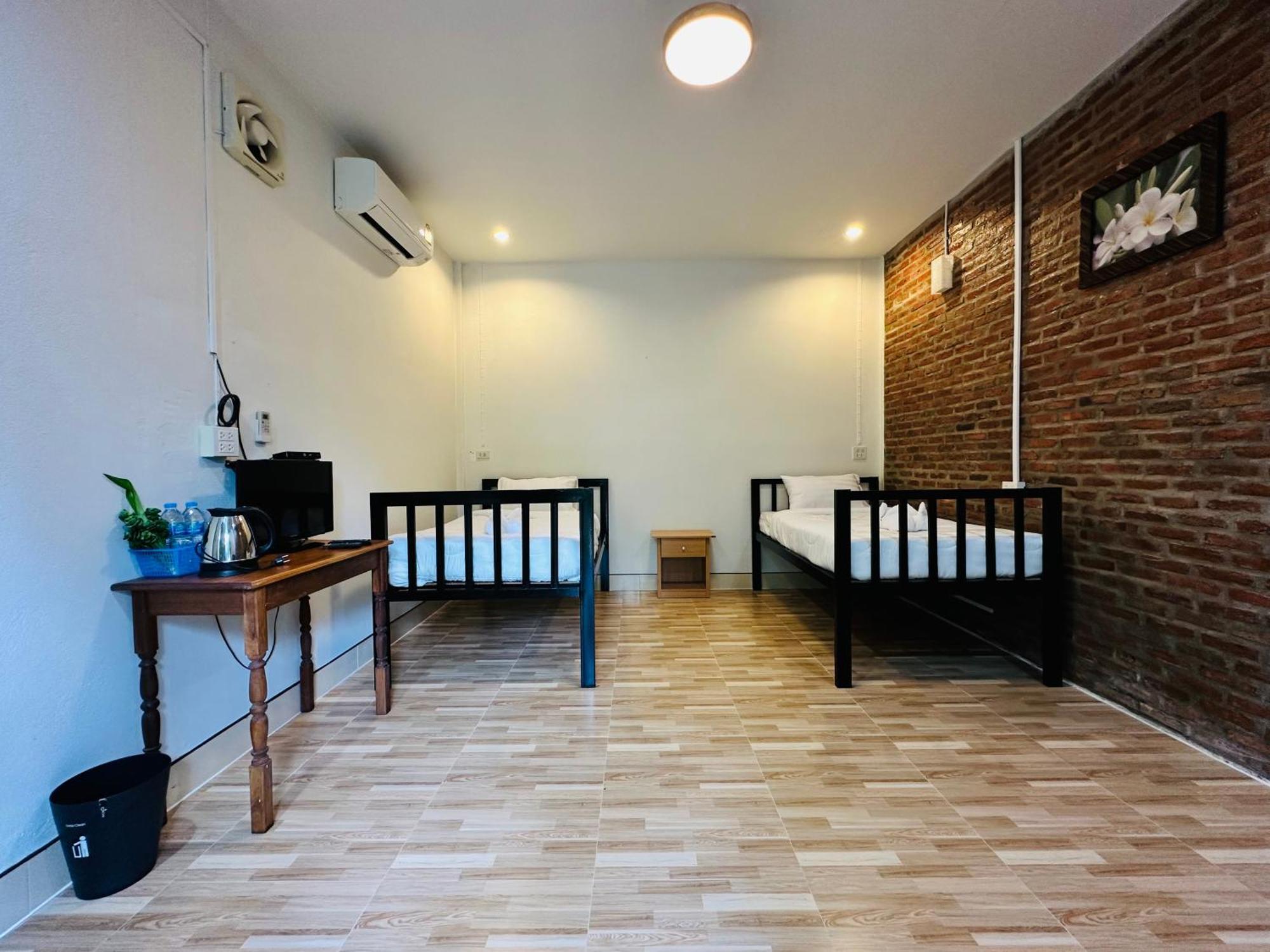 Koh Jum Bungalow & Hostel Экстерьер фото